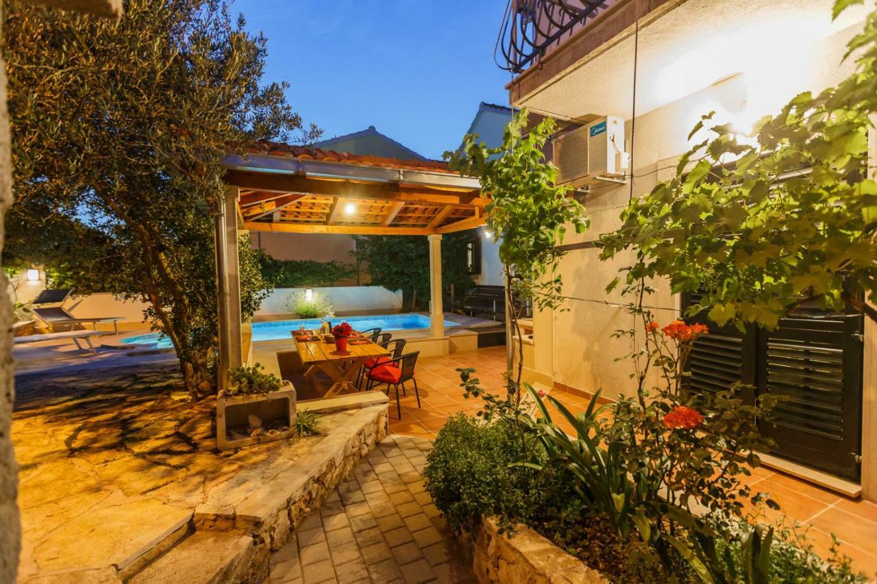 סופטאר Apartments Natalia מראה חיצוני תמונה